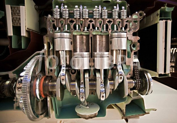 Sectional View of 4-cylinder CI Engine
